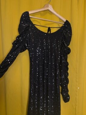 Chelsea & Violet Black Sequin Puff-Sleeve Tunic
